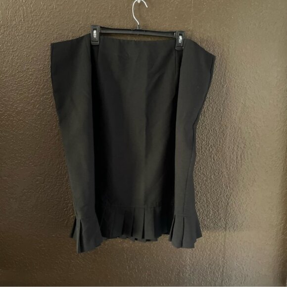 Black & White Giorgio Sant’ Angelo Patterned Skirt Suit Ruffle Bottom, Size 24W - Picture 9 of 13